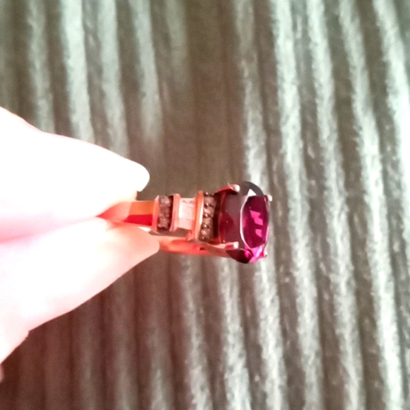 ORISSA RHODOLITE GARNET, NATURAL WHITE & CHAMPAGNE DIAMONDS - Picture 5 of 7